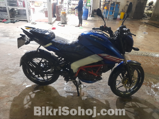 Bajaj pulser ns160
